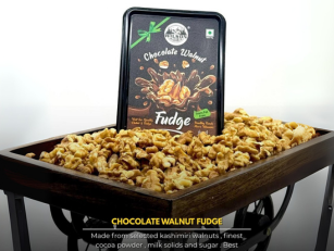 Whole Groundnut Chikki